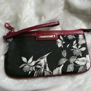 Nine West Wristlet Handbag 🌸